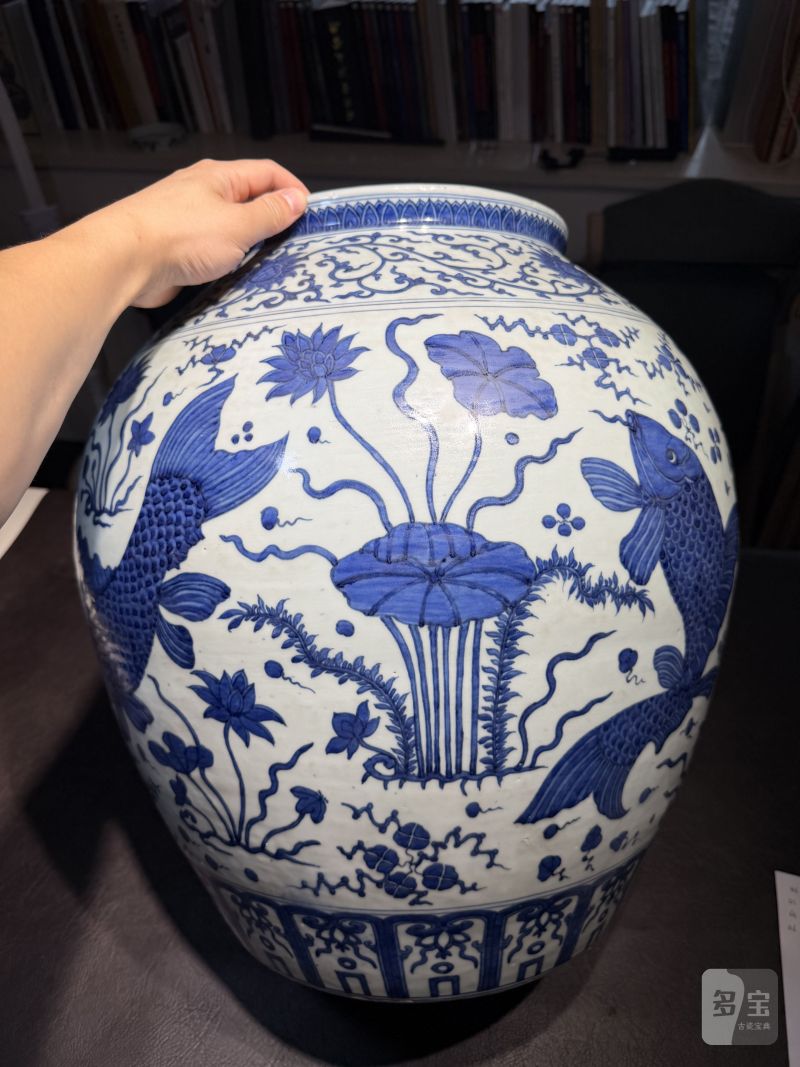 明万历 青花鱼藻纹大罐 - 图7